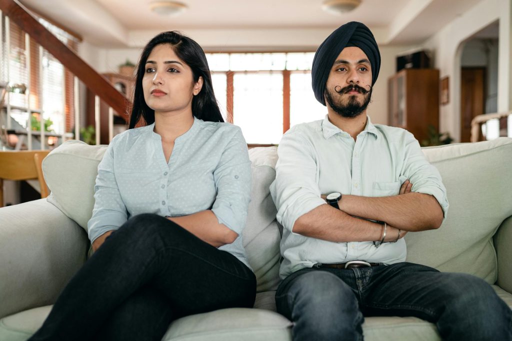 Ciuperci magice (psilocibină): efecte, riscuri, bad trip și siguranță