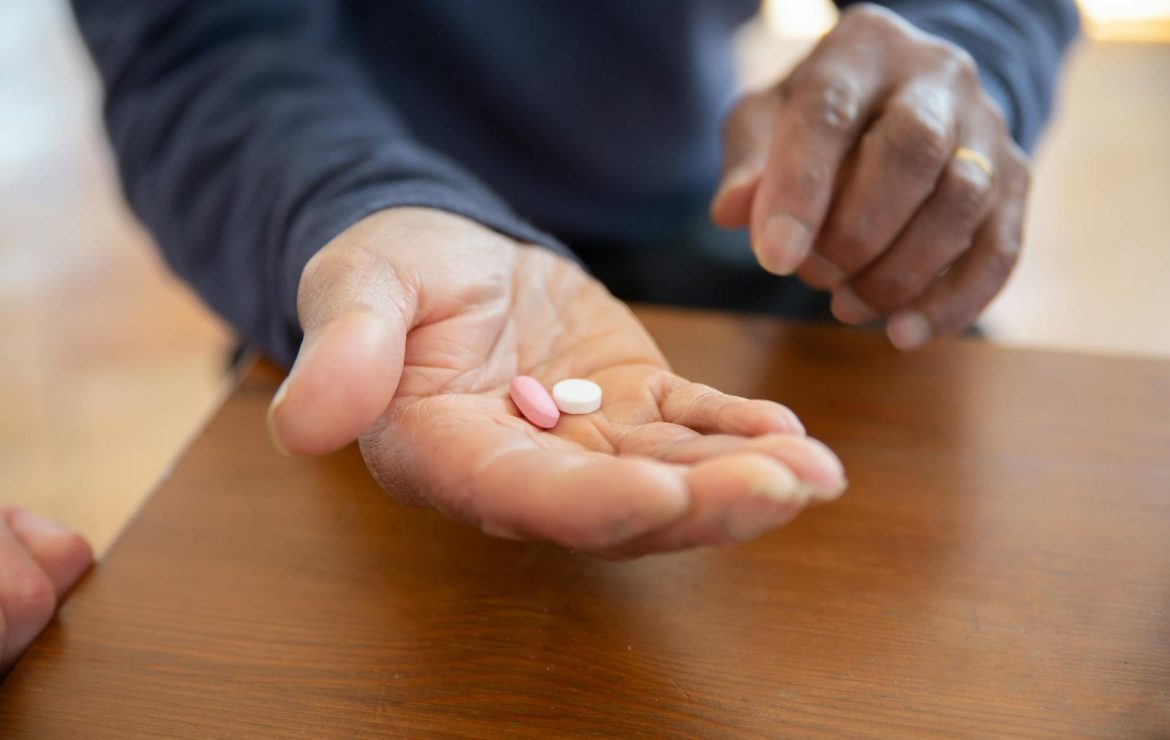 Fenazepam: ce este, ce efecte are și de ce poate deveni periculos (dependență și sevraj)