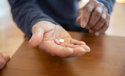 Fenazepam: ce este, ce efecte are și de ce poate deveni periculos (dependență și sevraj)