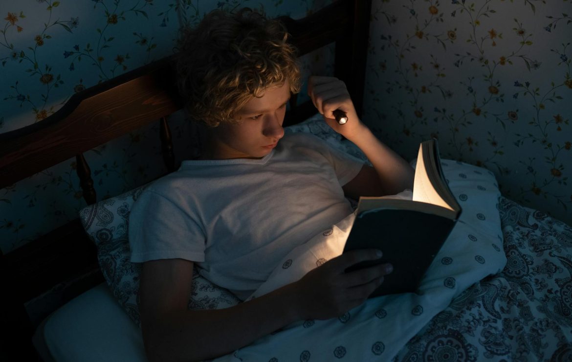 Inhalanți: ce sunt, riscuri (inclusiv „sudden sniffing death”) și ajutor